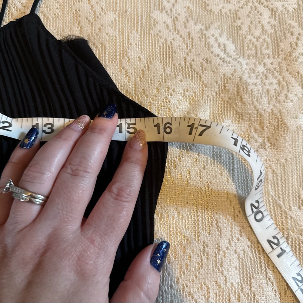 Good American plisé midi slip dress - Picture 6 of 9